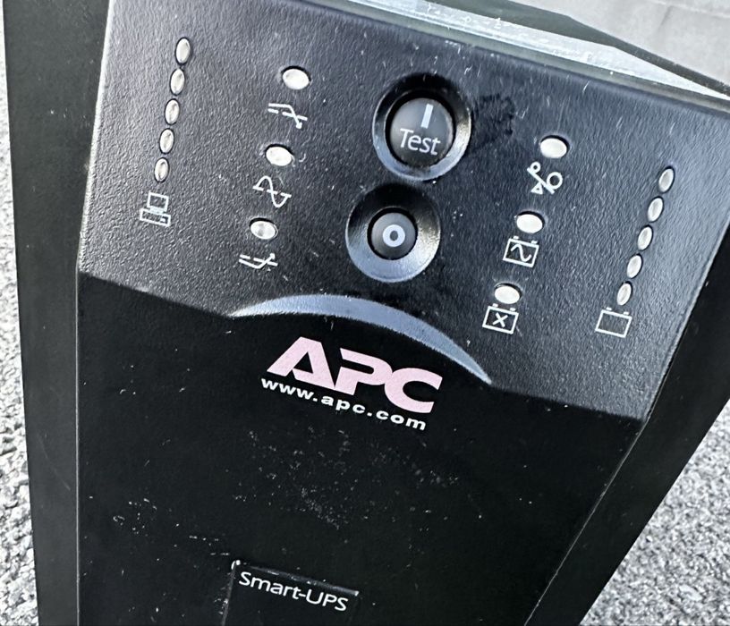 APC 2000XL Smart-Ups резервно захранване UPS ЮПС