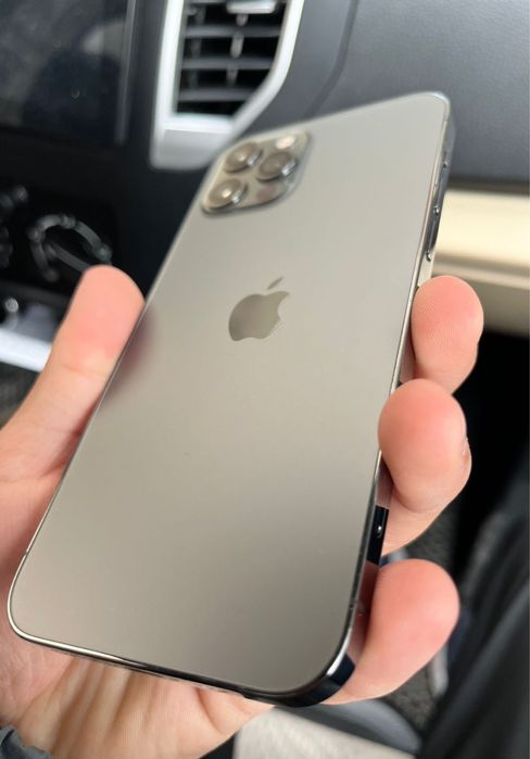 Айфон 12 про 256 идеал !