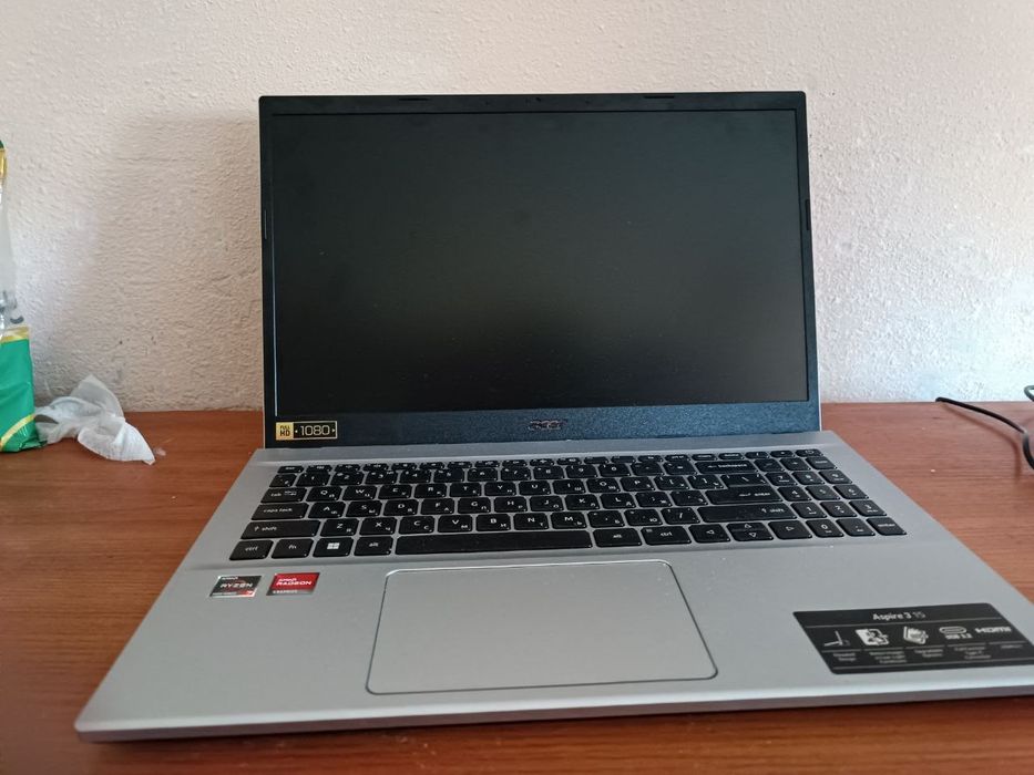 Sotildi!! ..Noutbuk Acer aspira 3 yangi dearli ishlatilmagan 2024