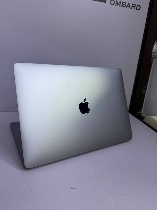 MacBook Air 13-inch core i5