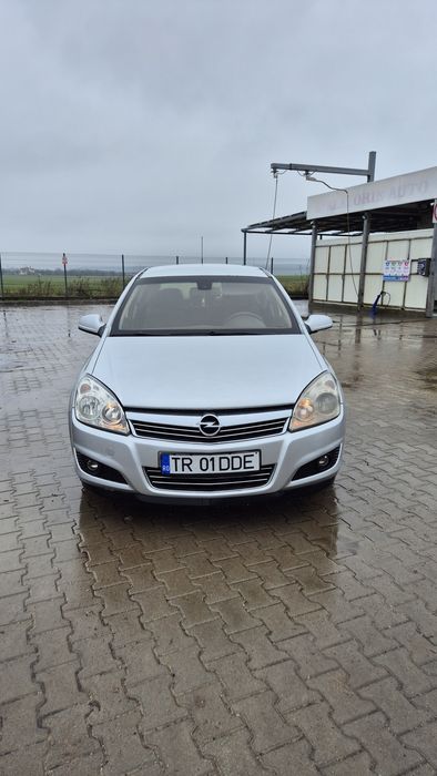 Opel   Astra   H