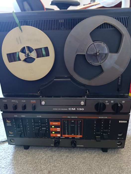 Magnetofon tesla c130