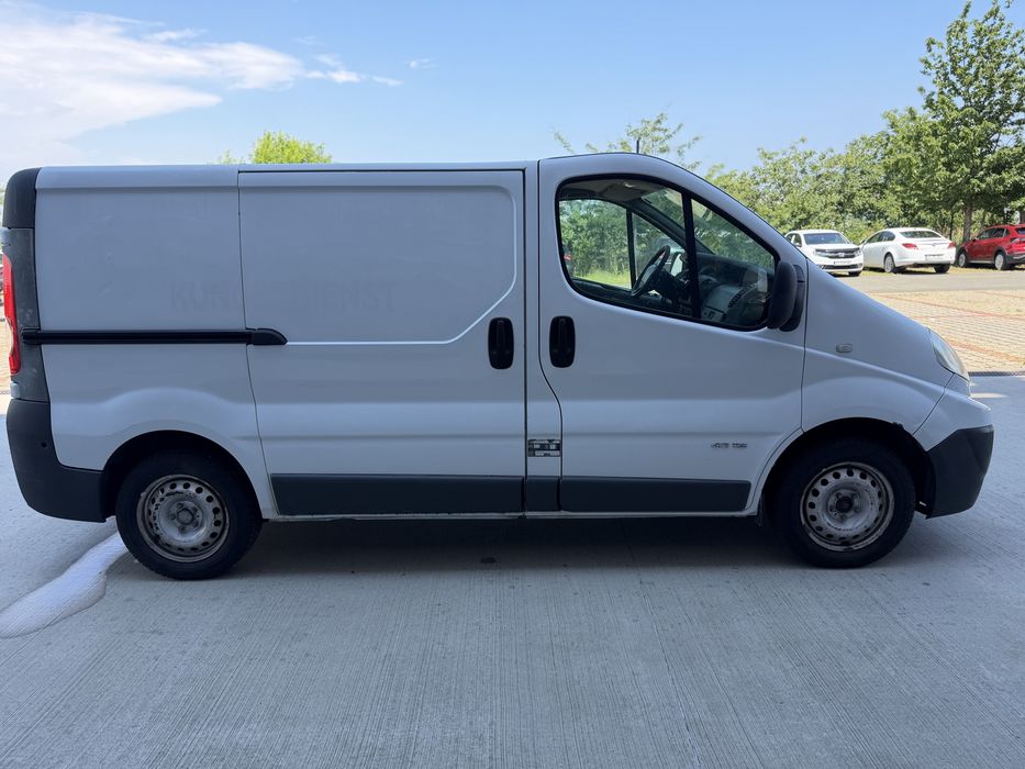 Renault trafic facelift!!