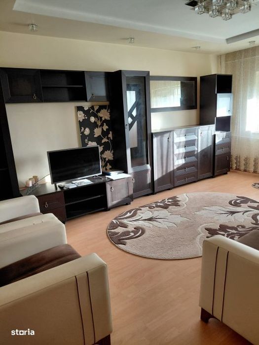 Apartament 3 camere decomandat, 73,30mp, zona Craiovita Noua — fotografia 1