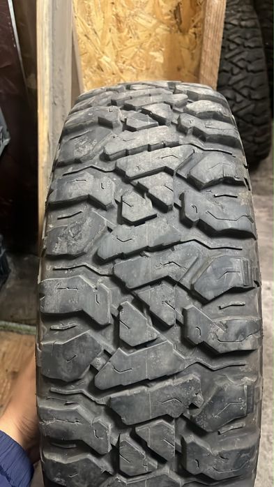 Продам шины 205/70/15