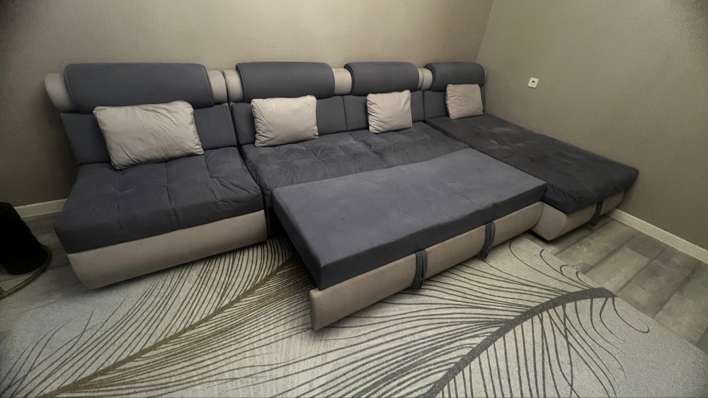 Продам модульный диван 3.7*1.7