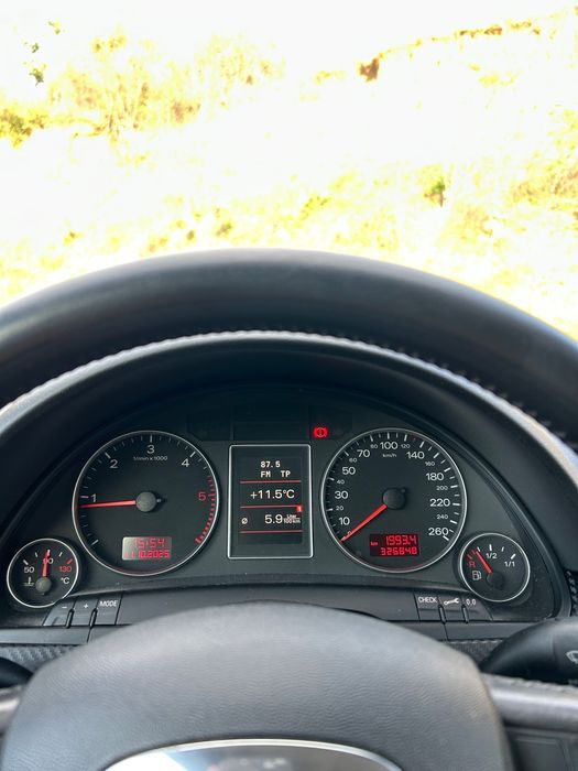 AUDI A4 B7 2.0 TDI