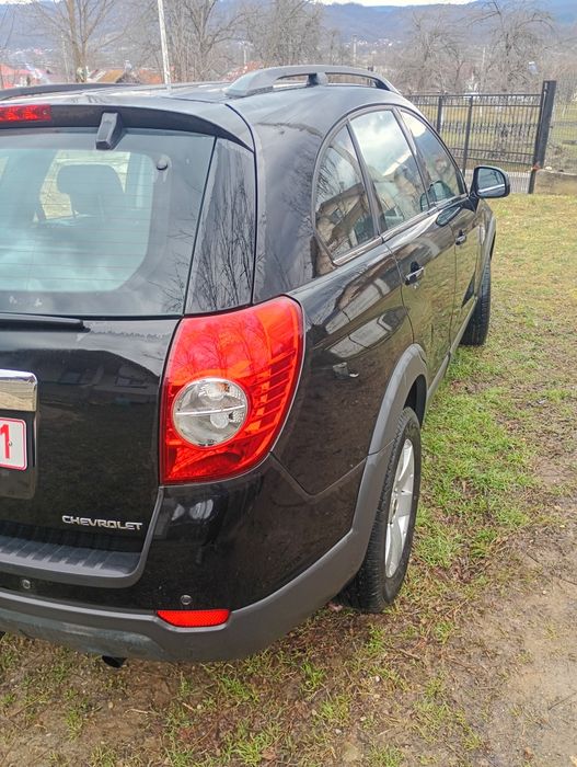 Vând Chevrolet Captiva