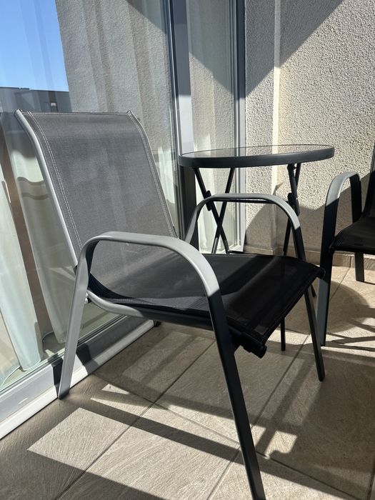Vand set de scaune cu masuta pentru gradina/balcon