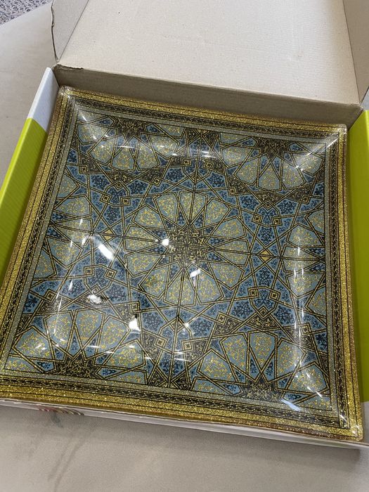 Продам набор тарелок