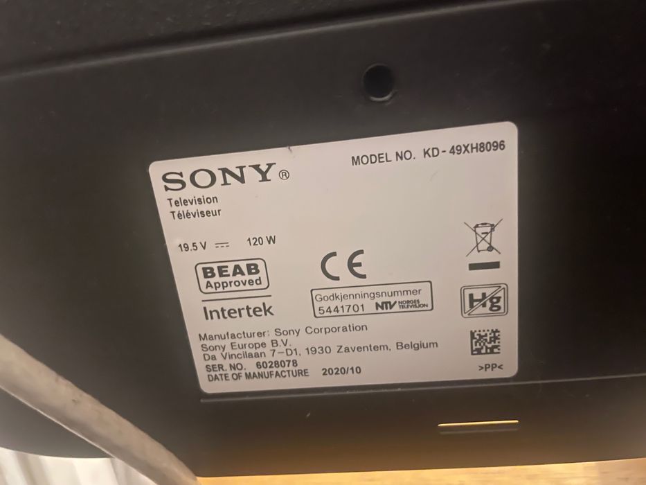 Смарт телевизор Sony KD-49XH8096