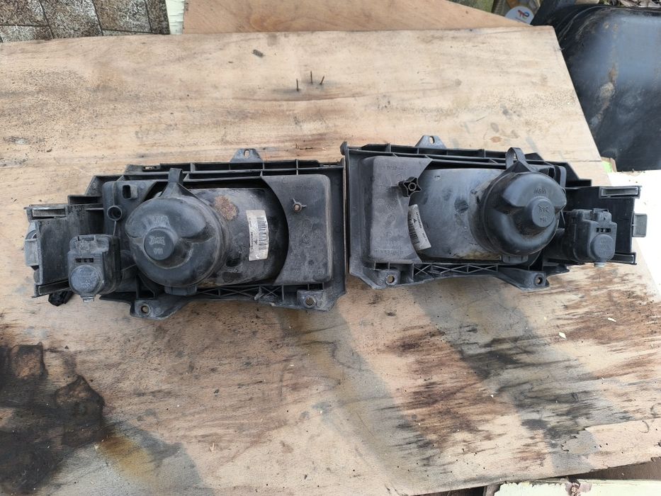 Продавам фаровете Citroen jumpy 2003 година