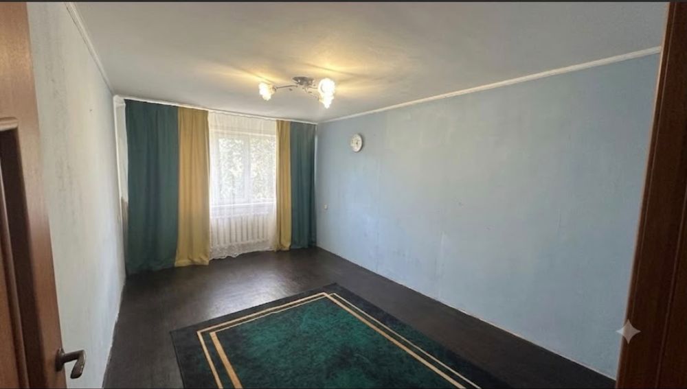 Продам трех комнатную  квартиру