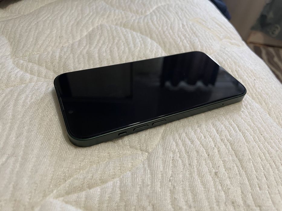 Продается Iphone 13