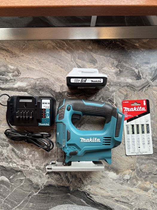 Makita JV183D 18V fierăstrău pendular nou + baterie + încărcător