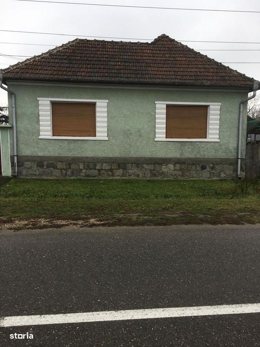 Casă de vânzare Sacadat județ Bihor