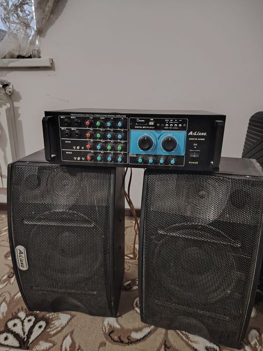 Усилитель в комплекте