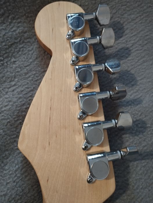 Корейская электрогитара