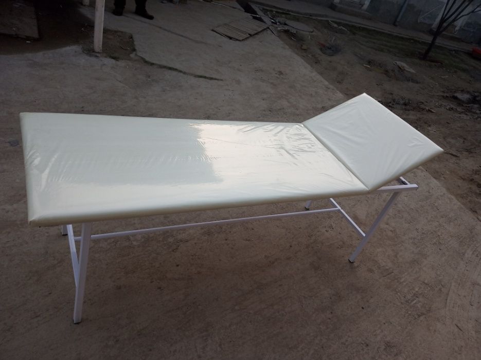 Кушетка для наращивания ресниц косметолог