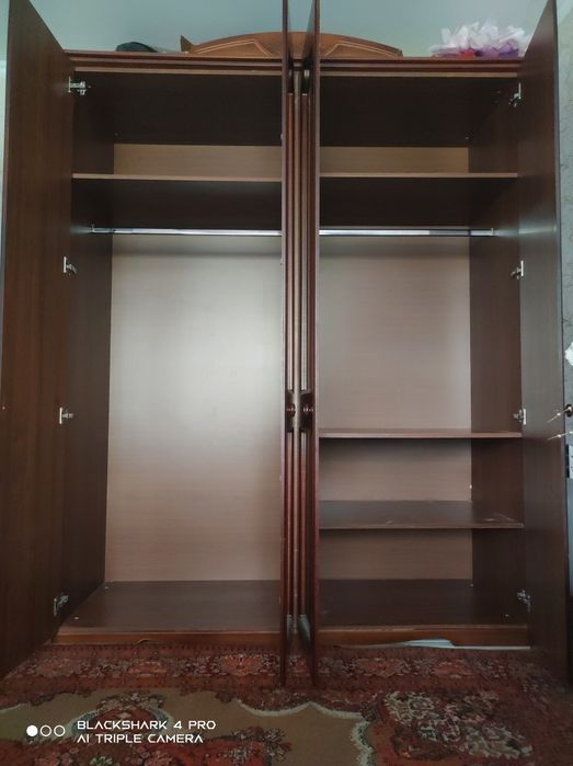 Продам шкаф для одежды