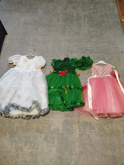 Продам платья для девочки