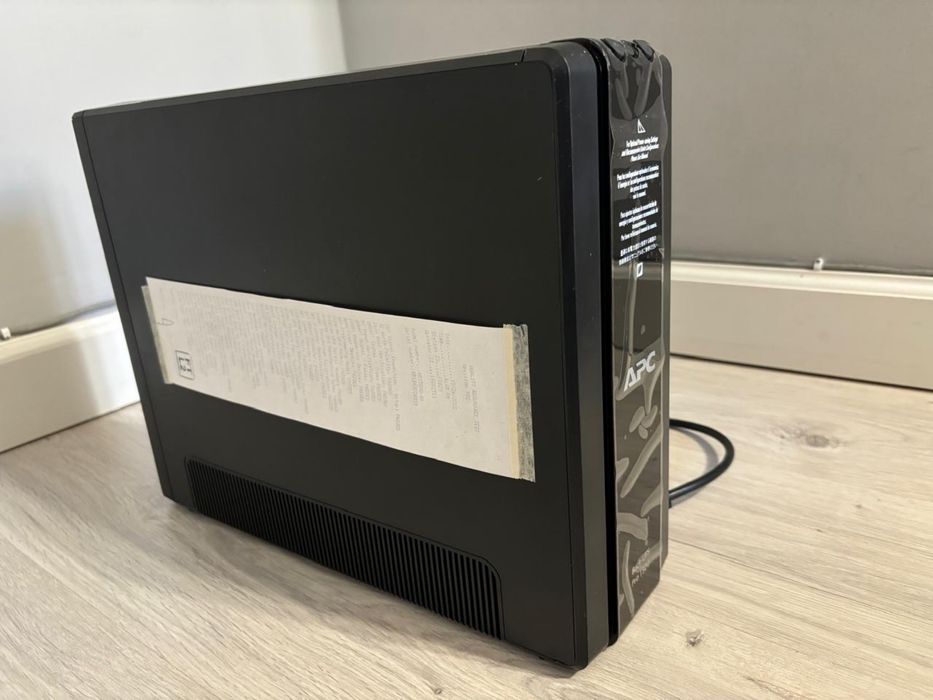 Источник Безпербойного питания APC BLACK-UPS Pro BR1500G-RS