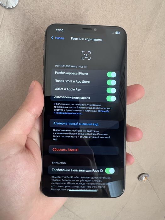 Продам IPhone XS max 64gb