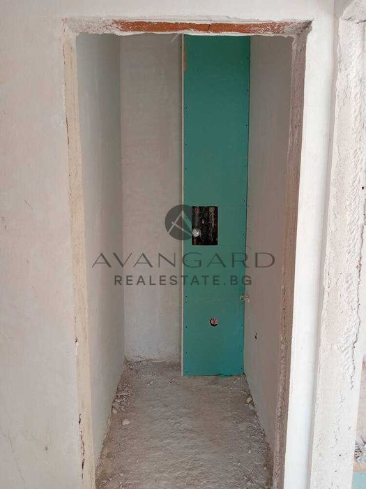 Продава се Двустаен апартамент в Пловдив, Кършияка - 72 кв.м за 784 €/кв.м - Снимка #3