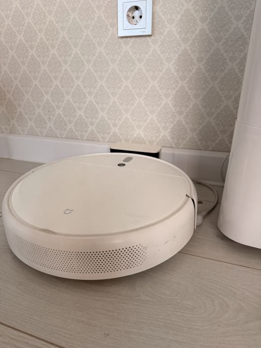 Моющий робот пылесос Xiaomi Mi robot