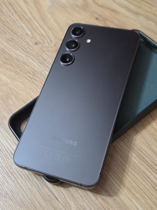 Продам Samsung S24+ Plus 256 gb black