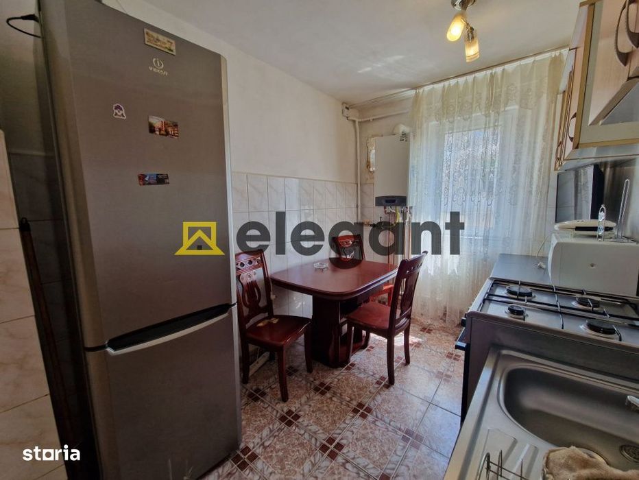 Apartament 3 camere, AC, centrala, Craiovita-Bigul Vechi