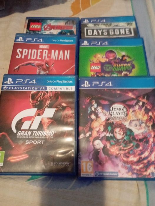 Vând jocuri PS4,sunt in stare foarte bună