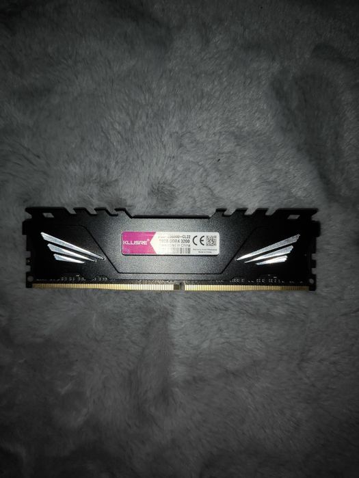 Продаю ОЗУ 16 ГБ DDR4 3200 MHz – отличное состояние!