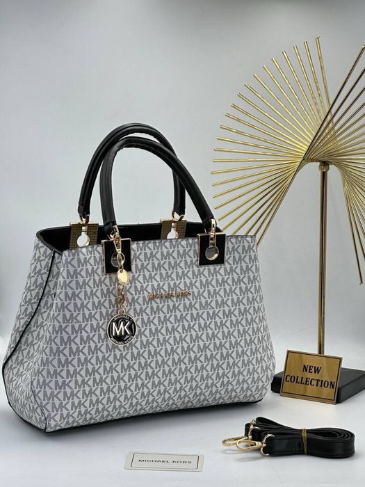 Geanta Michael Kors noua !!! Dimensiuni 30/22 !!!