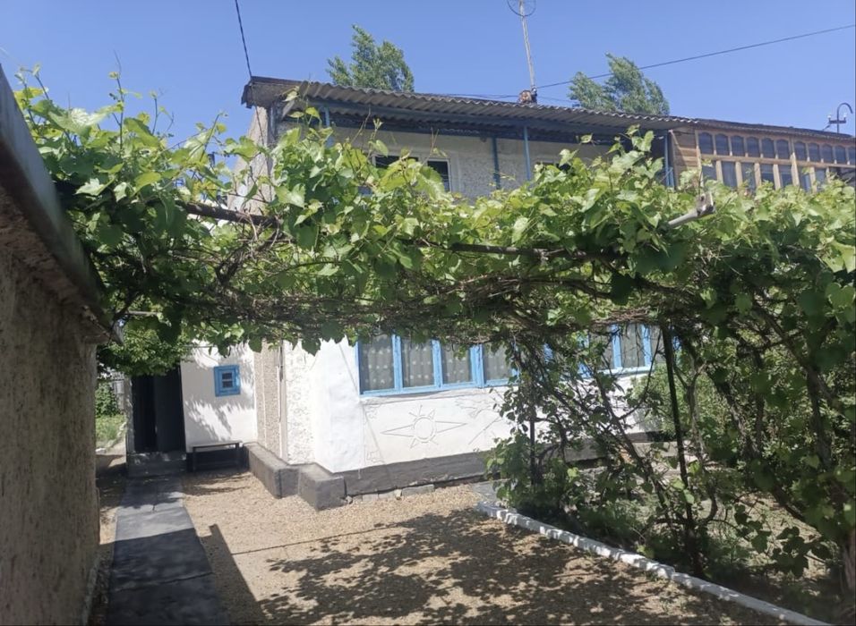 Продам двухэтажный дом в п.Кенгир
