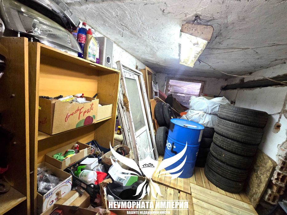Продавам гараж/магазин/помещение/офис 42кв.м. в гр.Асеновград в кв.Казармата