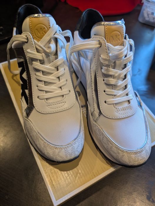 Adidasi Michael Kors nr. 37
