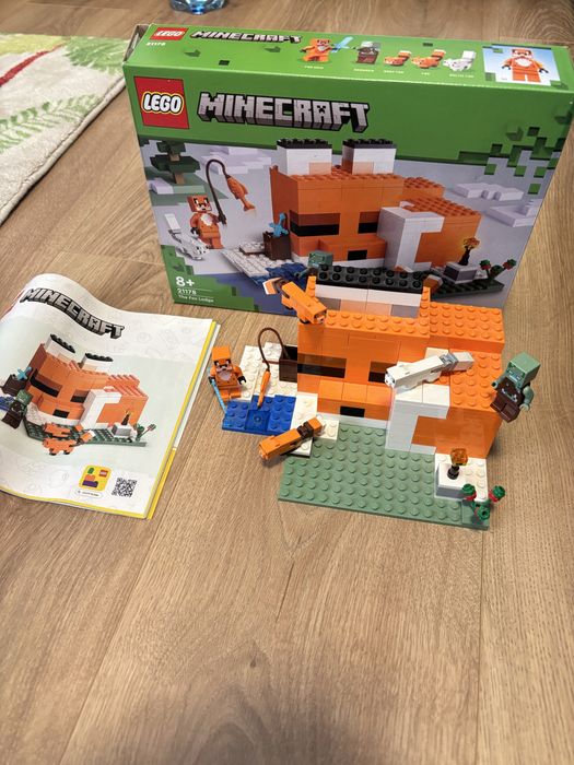 Lego Minecraft Fox's Lodge 21178