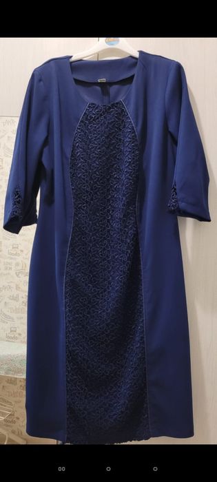 Продам женские вечерние платья