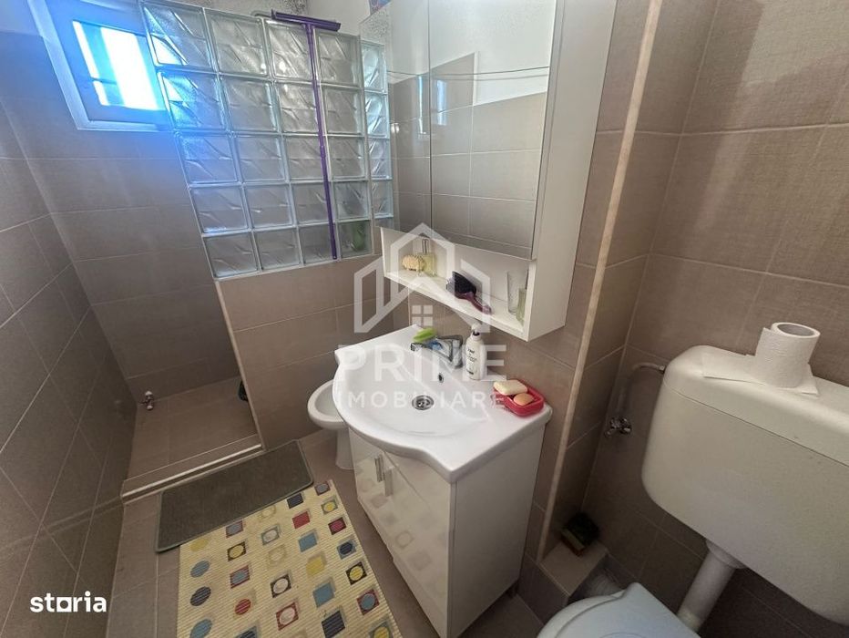 Apartament 2 camere| 44 mp| etaj 3| zona Cugir