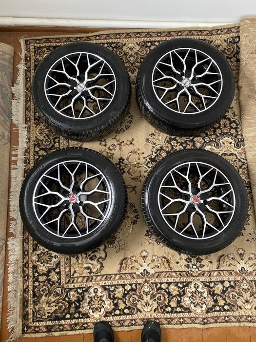 в прлдаже комплект шин michelin и дисков xlr8 в отличнои состоянии