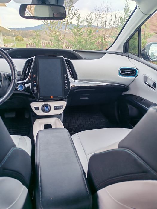 Toyota  Prius Prime PHV