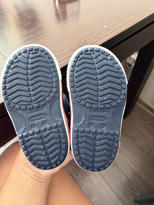 Сандали crocs c6