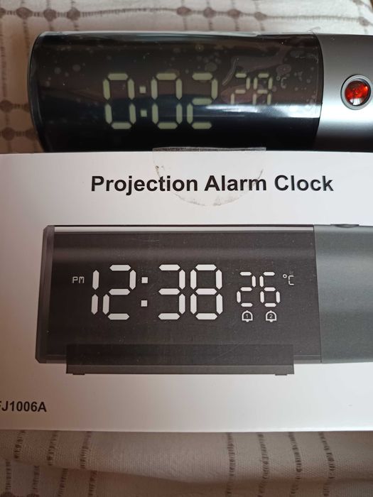 Цифров проекционен будилник