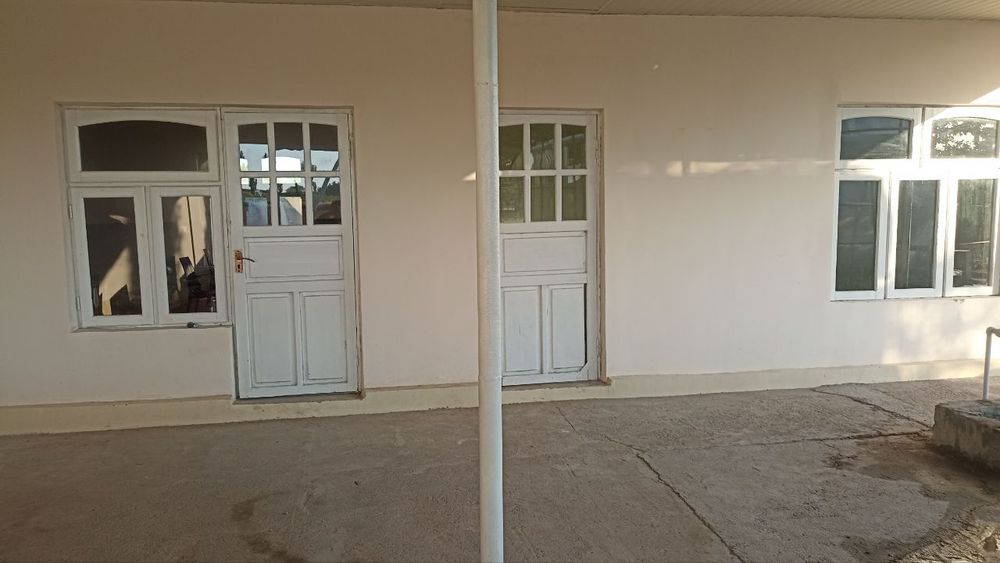Hovli sotiladi 5 sotix