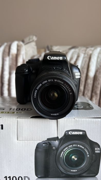 Canon EOS 1100D + обектив 18-55
