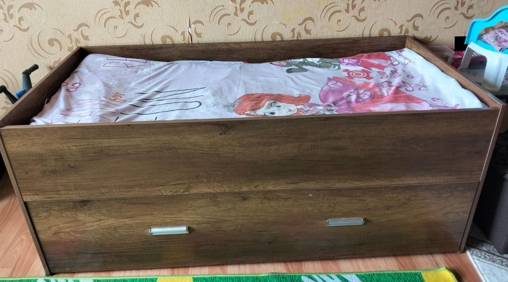 Продам все из дома мебель