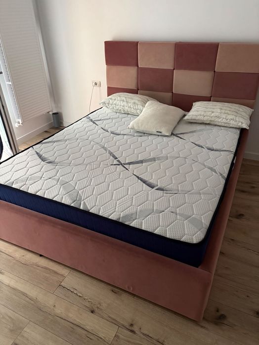 Pat tapițat (200/160)si saltea (25cm) utilizate 1 luna