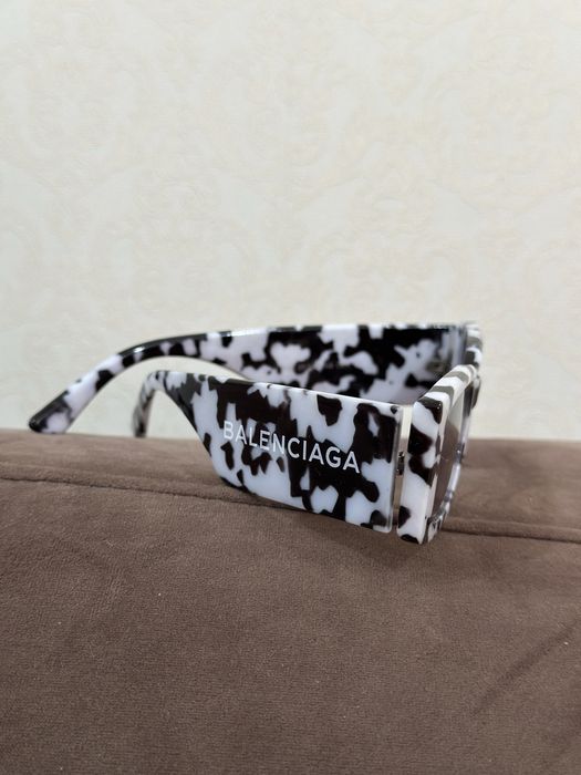 Очки солнцезащитные