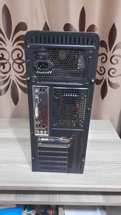Calculator gaming Intel Core i5 Placa video GeForce GTX 505 Ti 1 GB